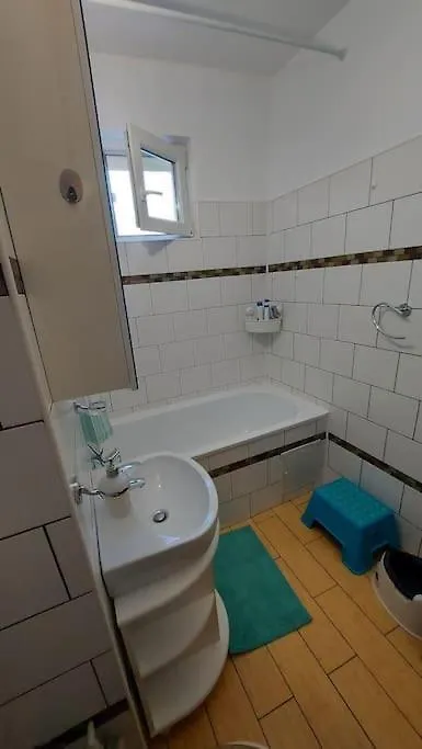 Cosy Apartment Close To City Center With Parking Lot Bucureşti