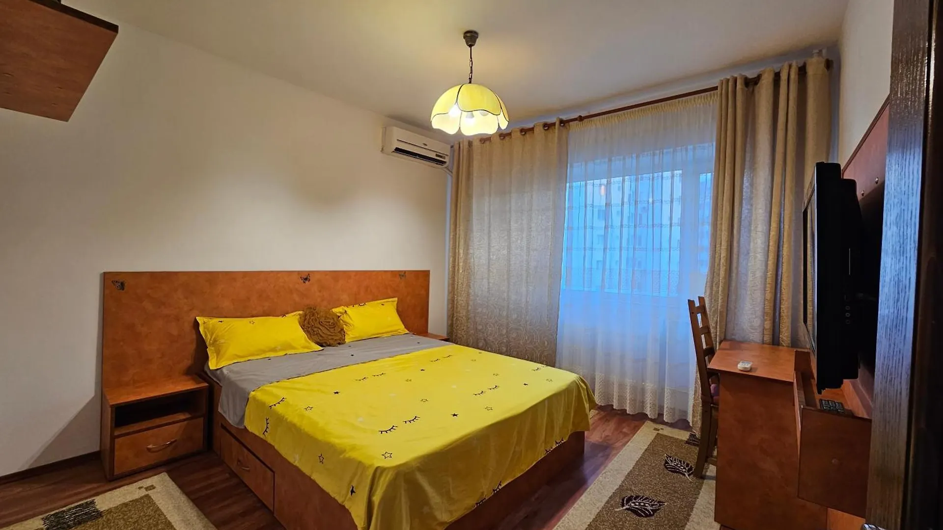 Cosy Apartment Close To City Center With Parking Lot Bucharest Romania